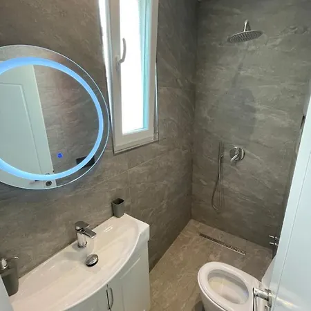 As Bllok Apartment