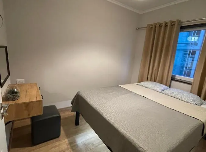 As Bllok Apartmán Tirana